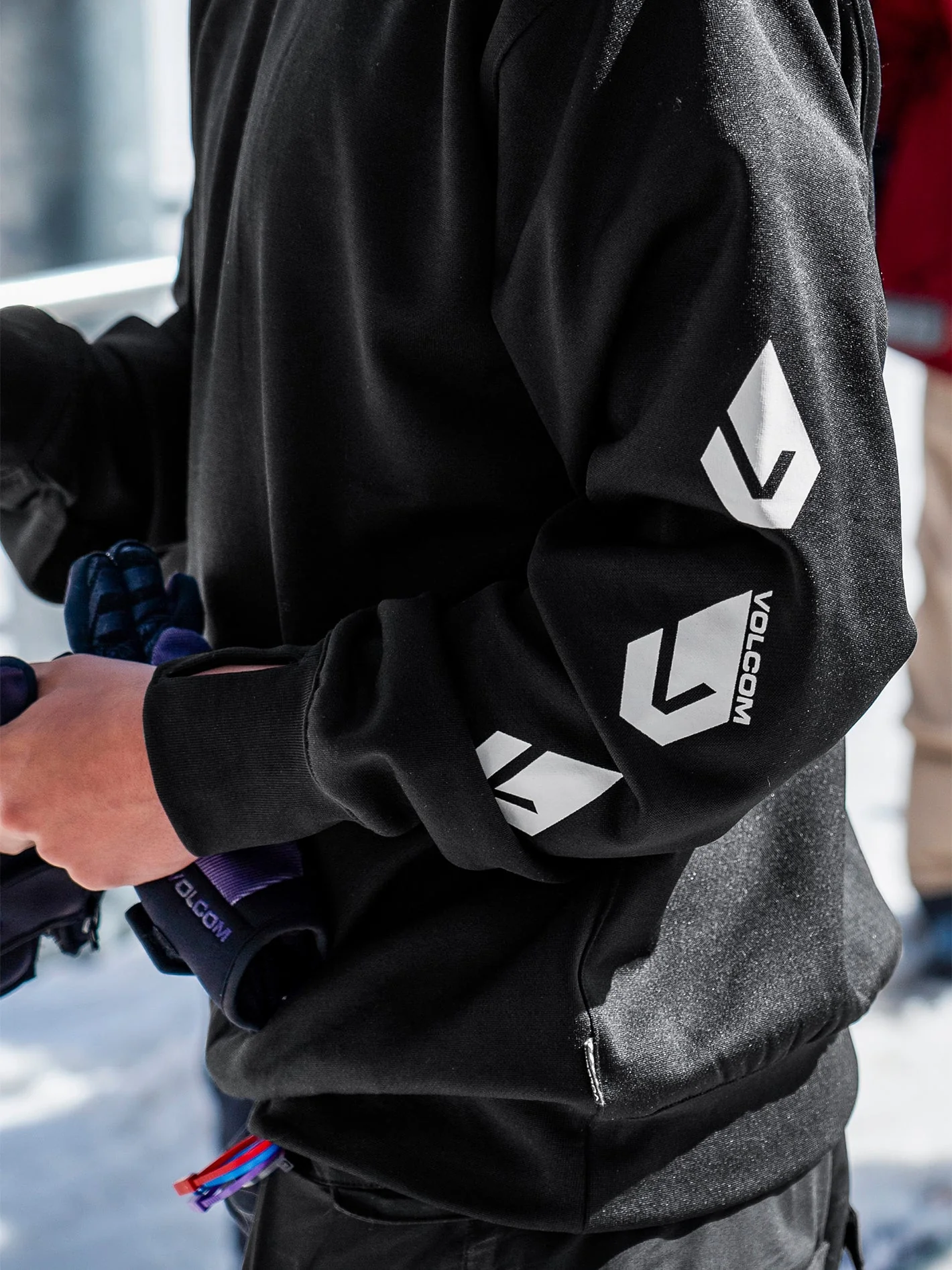 Core Hydro Crew Sweatshirt - BLACK - Image 3
