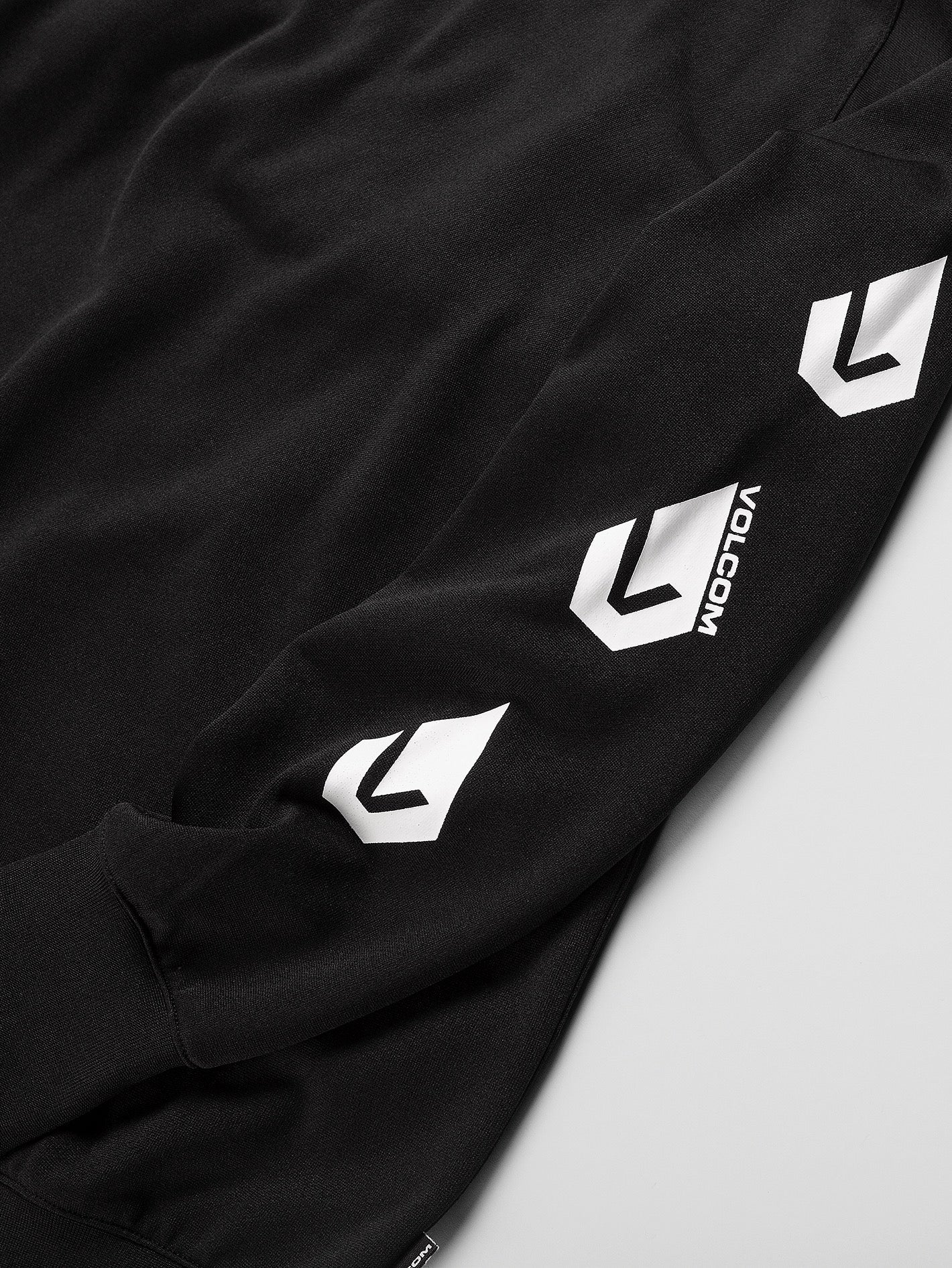 Core Hydro Crew Sweatshirt - BLACK - Image 5