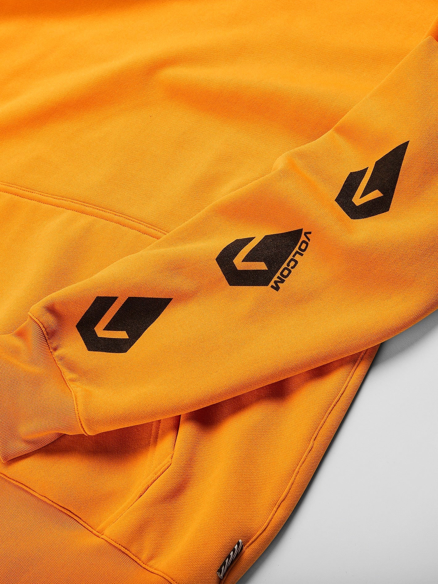Core Hydro Kapuzenpullover - GOLD - Image 2