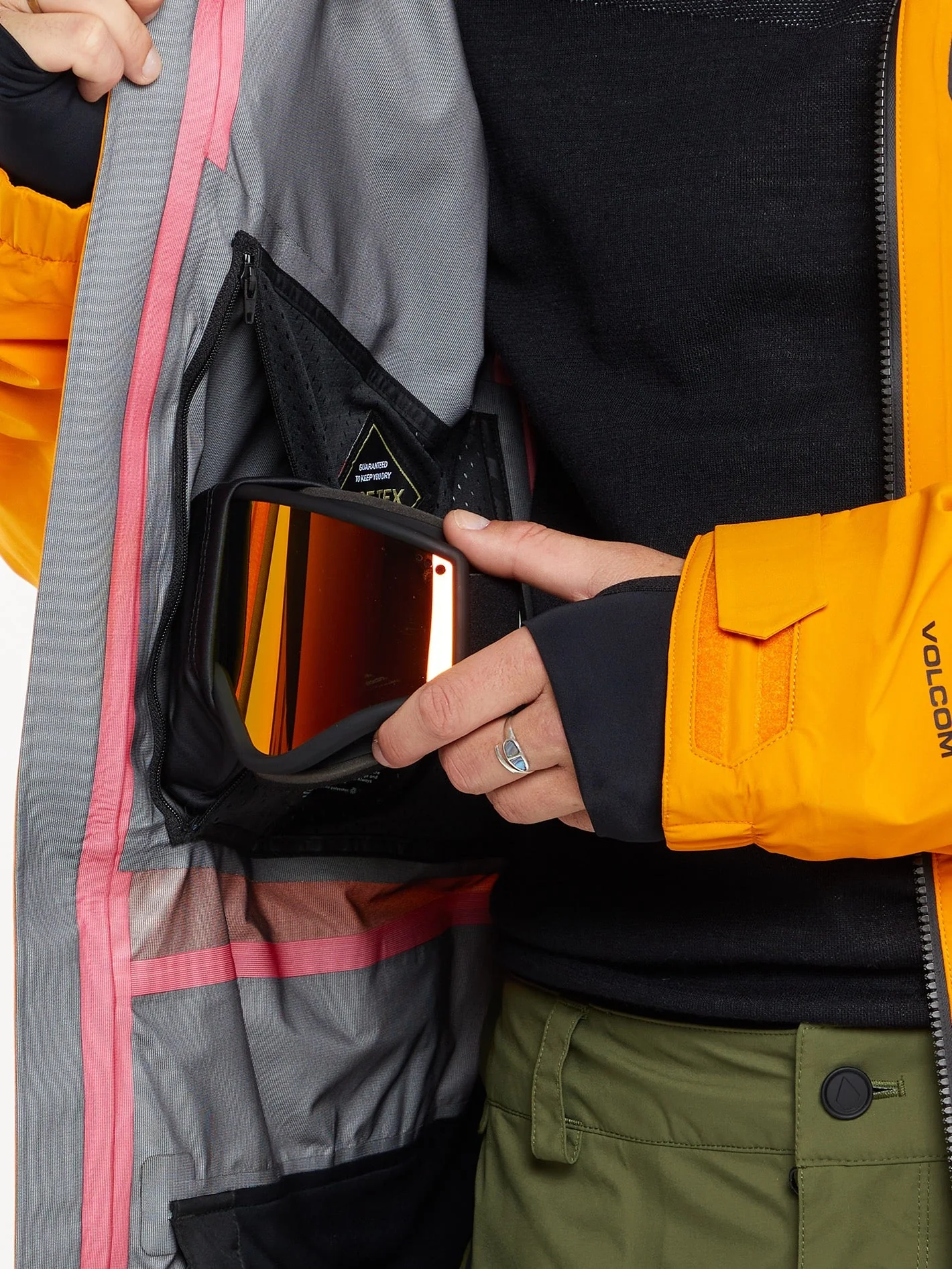 Guide Gore-Tex Jacke - GOLD - Image 12
