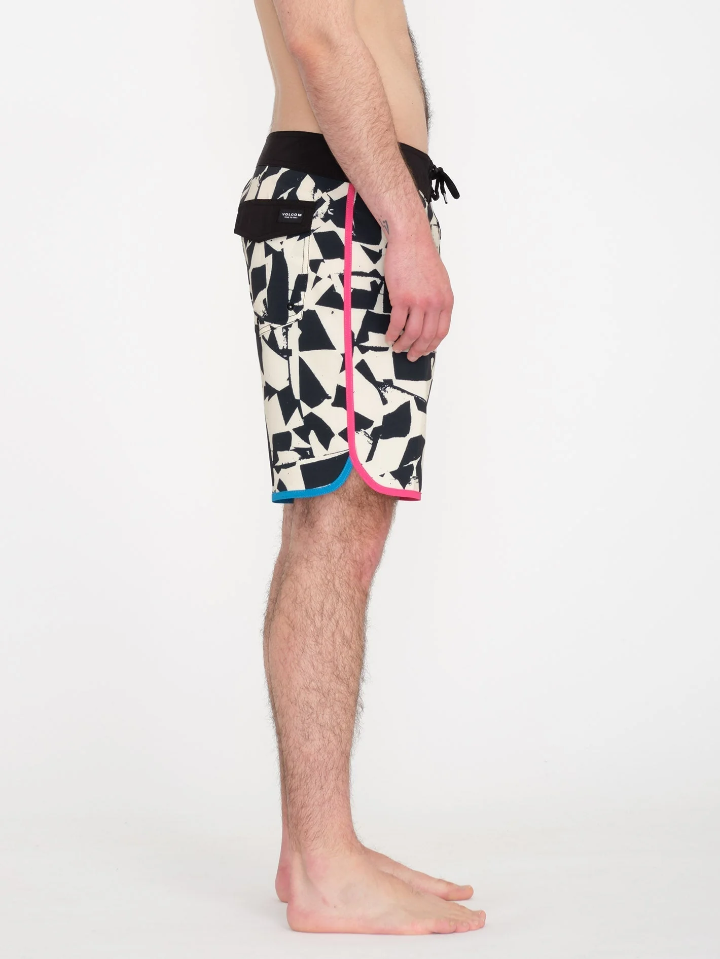 Lido Print Scallop Mod 19" Boardshort - BLACK WHITE - Image 3